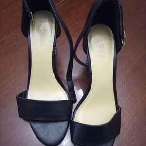 Expressions Black Heels